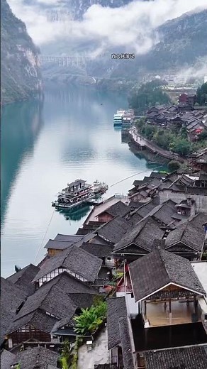 不用去江南，來重慶酉陽龔灘古鎮賞烏江畫廊，看雲繞青山，體驗船在水中行，人在景中遊的美景，真的太治癒了。 #重慶烏江龔灘古鎮 #烏江畫廊 #酉陽 #回答一下我的錢花哪了