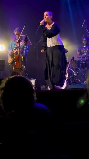Rhiannon Giddens “Hen In The Fox House” live at The Ryman Nashville.