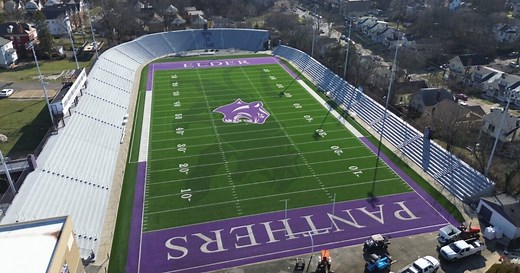 Elder completes undefeated regular season, earns 400th win at The Pit