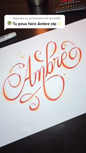 Calligraphie d'Ambre avec la musique de TomzProd