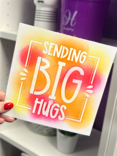 Cómo hacer centros de mesa alegres con máscaras sentimentales