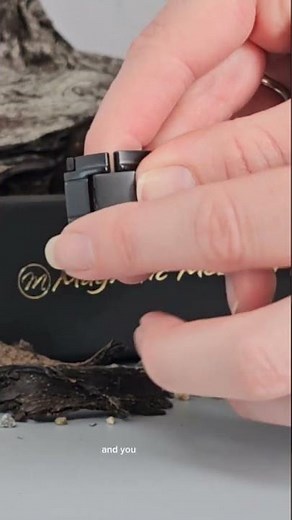 How to open the clasp on a magnetic bracelet