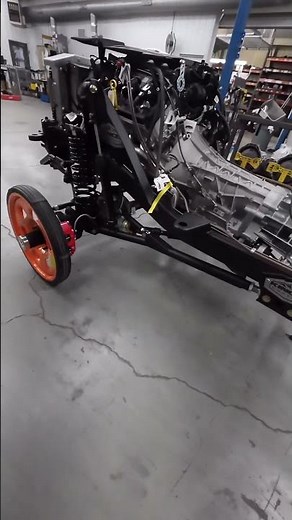 What Makes A 66-77 #bronco Ride Like a LUXURY SUV? A Freeway Series Chassis from Kincer Chassis