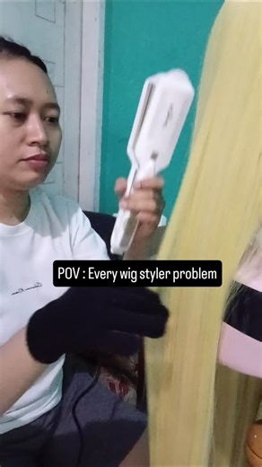 panggil_aku_sei on Instagram: "Jadi wig styler harus bertapa belajar kebal panas dlu kyk nya 🫠🫠 Infokan perguruan kebal panas gess 🥲☝ #cosplay #wigmaker #wigstyling #wig"
