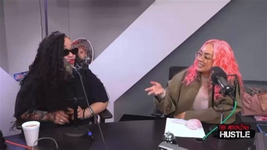 Dnt Call Me White Girl and Lore’l relate to being two fair-skinned women who faced bullying and discrimination over their complexion but say there wasn’t a term for it like ‘colorism'🎥: @MorningHustleAM 🔗: https://t.co/hanooo9Kr5