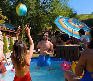 DIY How to build a cheap huge pool with pallets | 123 GO