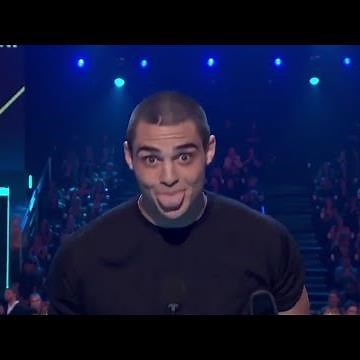Noah Centineo's Viral Confusing Speech (People's Choice Awards)