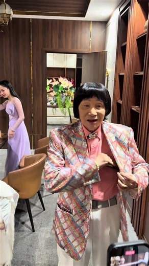 People's Artist Minh Vương sings a heartfelt melody at the beginning of spring.