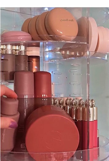 ASMR Organizing Makeup Drawer #asmr #asmrvideo #asmrtiktoks #restock 💞💄💄 #restocking #restockasmr #motivation #cleaning #cleaningtiktok #makeup #makeupclean #makeupcleaning #fyp #trending