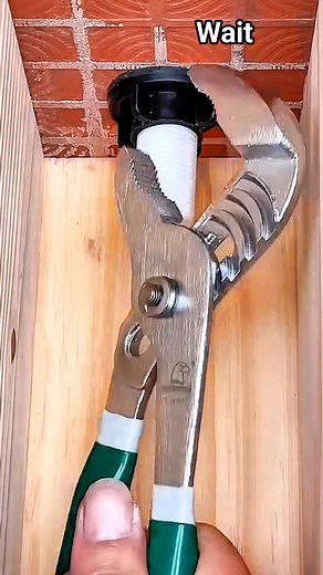 138K views · 512 reactions | great plumbing repair ideas  #diy #tips #tricks #repair #ideas #plumbing #tipsandtricks #fb #facebookreel #tiktok #viralpost #viral2025 | Papuler video's | Facebook