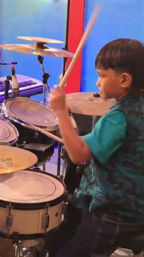 Ini lagu jadul banget tapi enak #dewa19 #drummer #kidsdrummer #drummercilik #music