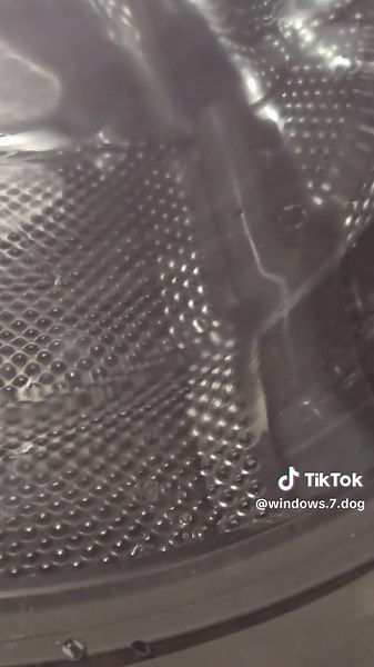 windows7dog🐬🐬🐬 (@windows.7.dog)’s videos with original sound - windows7dog🐬🐬🐬