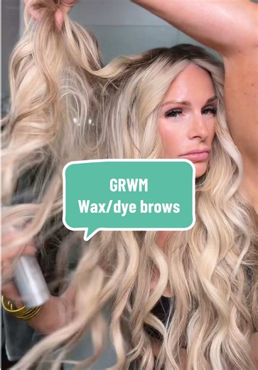 Just getting ready and pulling myself together for the day. I wax before I dye so don’t come at me, that’s how I like it 😘 #eyebrowwaxing #eyebrowdye #grwmroutine #selfcaretime #beautyroutines