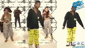 Doktor bácsit mindenki ismeri...Az első albumát még megjelenés után begyűjtöttem. A két legnagyobb sláger a Hello Afrika és a No Coke ami nagy sikereket ért el. Azonban nekem az albumról még is a következő dal volt a kedvencem...Dr. Alban - U & Mi (1990) 😍 Alias: http://bit.ly/Darabánt_György | Retro Disco Zenék Oldala Magyarország