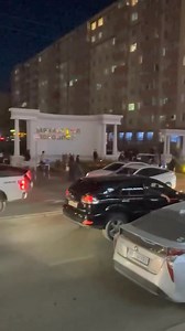 Улс төрчдөө сонгохдоо боловсрол чухал биш сэтгэл чухал гээл бай! Оюунлагийг нь бус хэн адал балмад хүчирхийлэгч ёс суртахуунгүйг нь сонгоол бай хөрсөн дээр чинь ургаал соёолоол байна үр жимсүүд нь энд адгуус амьтад шиг орилолдоод явцгааж байна. Хэдүүлээ ер нь их юм үзнэ дээ‼️ | Амьдрал Ба Азжаргал