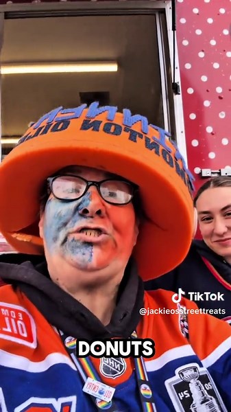 The best mini donuts your ever goona eat. @Mama Skinner.74 #jackieos #minidonuts #yegfoodtrucks #fyp #mamaskinner