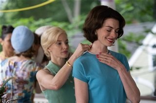 Mothers' Instinct trailers and videos.