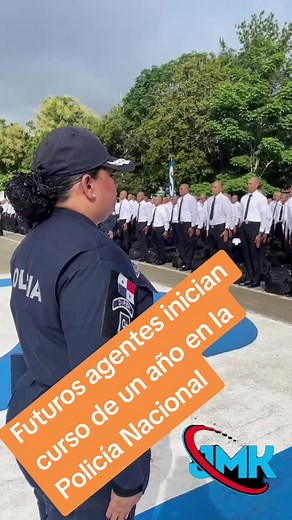 En el día de hoy, ingresaron 984 nuevos aspirantes a la Policía Nacional a la Academia ISPOL, junto a 30 aspirantes del Servicio Nacional de Migración, quienes iniciarán un proceso integral de formación física, académica y psicológica, con una duración aproximada de un año. Este programa tiene como objetivo preparar de manera integral a los futuros servidores públicos, fortaleciendo su vocación, disciplina y compromiso con la seguridad ciudadana.