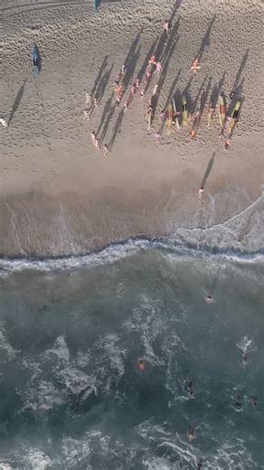 A magic Bronte morning for our SRC Bronzies 💙💛 Building skills to save lives, and having a lot of fun in the morning sun 🌞 | Bronte Surf Life Saving Club