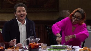 'SNL:' Pedro Pascal can't stop laughing in hilarious restaurant sketch