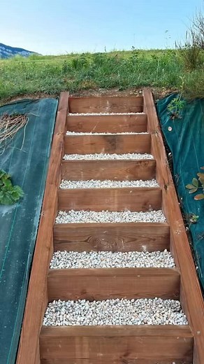 🌱 Bref, on transforme vos extérieurs. Pelouses, terrasses, allées, haies, piscines... Chez Troncy Paysages, on fait pousser les projets (et pas les mauvaises herbes). ☺️ #TroncyPaysages #PaysagisteSavoie #AménagementExtérieur | Troncy paysage