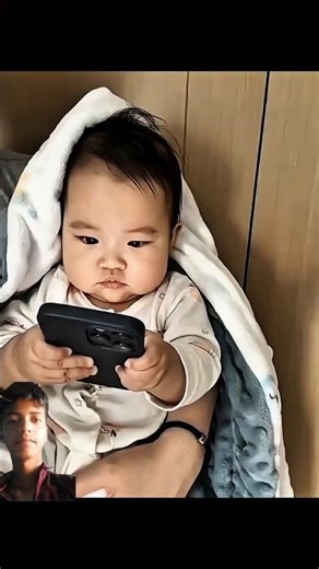 New viral baby using phone video🤣😅.#baby #viral#trending#shorts.