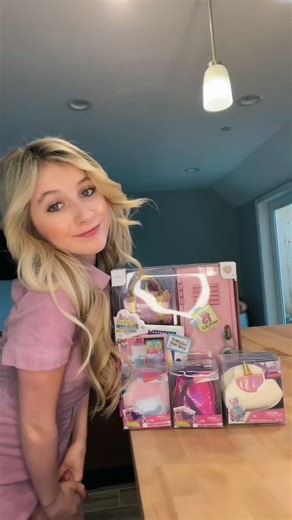 obsessed with these Real Littles Backpacks! you can get them at a retail store near u :) #reallittlesbackpacks #ad #MooseToys #reallittleshandbags 💖