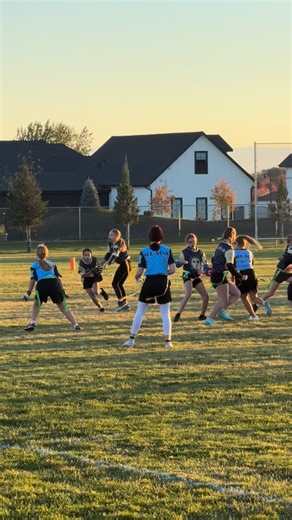 Girls flag football registration is now open! We have 3 divisions this season starting at 3rd grade going up to high school girls! Our season begins in March and runs until May. Register now! Leagues.bluesombrero.com/middletonparksandrec | Middleton Parks & Rec District