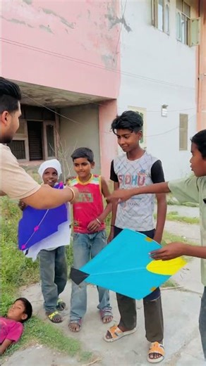बच्चे मेरे पर झूठा आरोप लगाकर मेरे पतंग ले गए🥺🪁#kite #kiteflying #patang #patangbazi