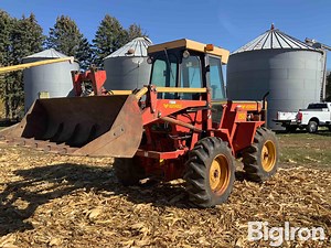 1981 Versatile 150 Series 2 4WD Bi-Directional Tractor W/Loader & Grapple | Agriculture