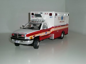 1/18 scale Dodge Ram FDNY Ambulance