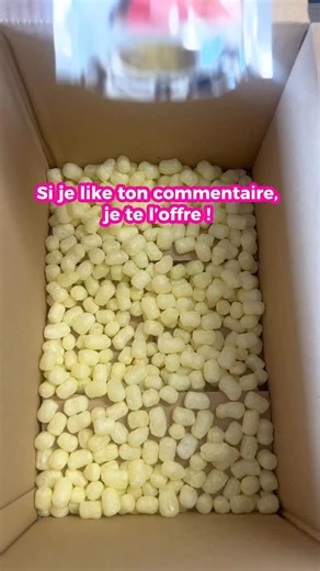 Si je like ton commentaire, on t’offre cette commande ! 😍🔥 👉Tente de remporter cette box Halloween pour fêter ta soirée comme il se doit ! #halloween #lollys #bonbons #candies | Lolly's France