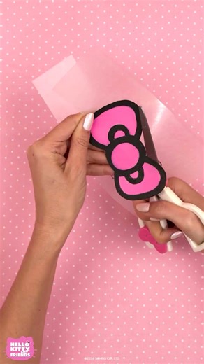Make headband inspired by the Hello Kitty x #LolaandTheBoyscollaboration! 🎀 #sanrio #diy #shorts