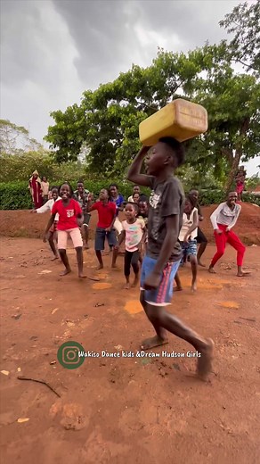 Enjoying the kizomba dance with our friends @dream hudson Girls #foryou #kizombadancechallenge #kizomba #somebody #wakisodancekidsfoundation #kidsdance #fyp