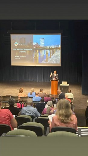 Our Fiscal Officer Michael Chambers is at Cuyahoga County Public Library Parma-Snow branch to talk to residents about the #SexennialReappraisal process and how that may impact their property taxes. Members of the Fiscal team, the Treasurer’s Office and our Consumer Affairs Department have gathered resources to help residents prepare for their new valuations and save money. They’ll be at the library until 8pm tonight and have other free informational sessions scheduled. Find out more: cuyahogacou