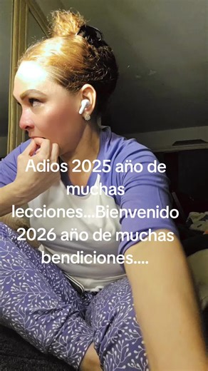 Bessy Bolaines (Loaconfau)😍🥰 (@bessybolaines)’s videos with Fireworks Display Show (Firework New Year Years Eve 4th of July Explosion Exploding Noise Clip) [Sound Effect] - Finnolia Sound Effects