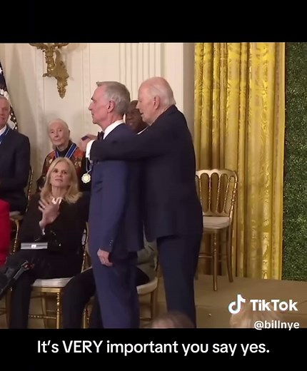 Bill Nye's Fun Experience at a Steve Martin Look-Alike Contest