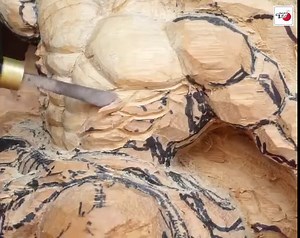 754K views · 5.9K reactions | Carving the wooden statue of Luffy Gear 4 vs Kaido in 3 weeks. #onepiece #woodworker #wooddesign #woodsculpture #artistic #woodart #woodwork #wooden #woodworking #woodcarving #onepiece #onepiece #onepieceanime #luffy #luffyonepiece #kaido | Woodart Vietnam | Facebook