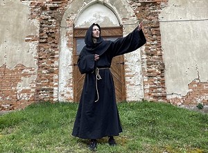 Hooded Linen Monk Robe: Medieval LARP Costume - Etsy
