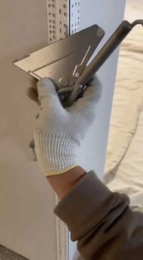 177K views · 172 reactions | Installing Corner Bead on Drywall Partition  #DrywallCorner #PrecisionWork | Renovation Skill | Facebook