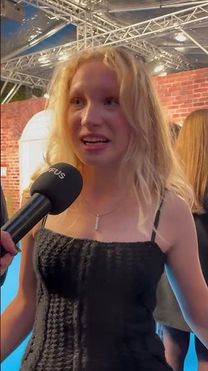 Helena Zengel auf der Premiere der neuen Thriller-Serie „Die Therapie“. #shorts
