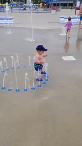 183K views · 2K reactions | #baby#funny #water #play #cute# #babyfail #babyfunny #babycute #explore #foryoupage #funny #virel #kidslover #babyloverr #cute | Agência Dudes | Facebook