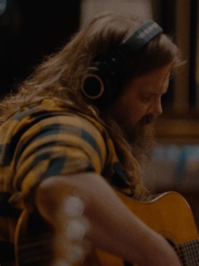 6 years ago @chrisstapleton released “Starting Over,” the title track and first song shared from his acclaimed album of the same name 🤍 Written by Stapleton and longtime collaborator Mike Henderson, the stripped-back, acoustic-driven track also features backing vocals and tambourine from Chris’ wife and musical partner, Morgane Stapleton. “Starting Over” was recorded at Nashville’s historic RCA Studio A, a place Stapleton has described as his “second home.” 🎸