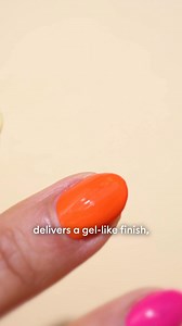 Green™ nail polish, the nail polish system that dries 2X faster than classic nail polish! 💅 Long-wear for 7 days 🌟 Dries without a lamp, air-dries 2X faster 🌱 Vegan & Plant-based up to 83% | Manucurist
