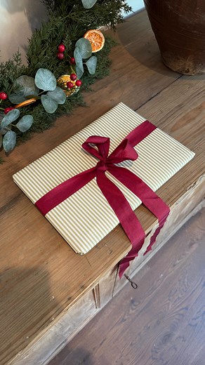 Rachel Autenrieth on Instagram: "#Ad Unwrapping a season of magic and endless possibilities, all made brighter with a Dell PC @intel @Dell @DellTech #DellCollab #IntelInnovation"