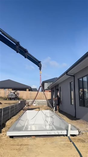 The moment you’ve been waiting for… pool shell is finally in the ground! Our crane team nailed the placement, and our installer is making sure every millimetre is perfectly level. When you choose Endless Pools and Spas, you’re choosing a builder with over 40 years of experience and a team that manages your project from start to finish. • A smooth, stress-free building process • Expert craftsmanship every step of the way • A trusted family business since 1981 If you’re ready to make your backyard