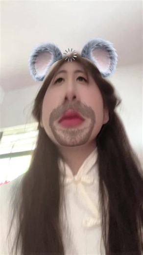 拍了拍自己✌︎' ֊'