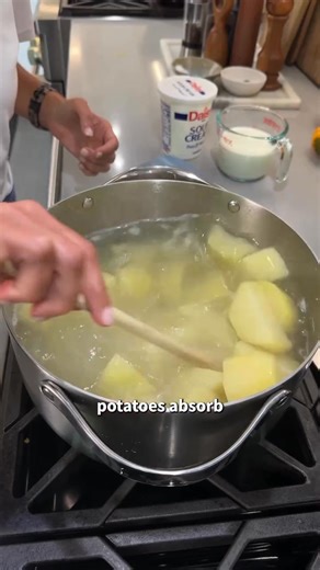 Put the blenders and food processors away! 🙅 Chef John's method is the ONLY way we'll be making our mashed potatoes come the big day. It's easy, foolproof, and will result in fluffy, buttery, lump-free potatoes every time. 🙌 Continue reading or click the link in the @allrecipes bio to get the full recipe. ➡️ Ingredients: 3 large russet potatoes, peeled and halved lengthwise 1/2 cup whole milk 1/4 cup butter salt and ground black pepper to taste Directions: Gather all ingredients. Place potatoe