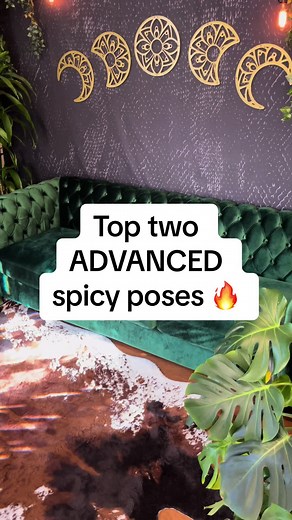 My two ✨ advanced ✨ poses for babes taking spicy DIY selfies, or coming into my boudoir photography studio! These poses are for adventurous babes who want something totally different in their gallery. Wear your favorite piece 👙 to elevate these photos to the next level! #californiaboudoirphotographer #sanfranciscobayarea #posingtips #boudoirtips #boudoir #sanjoseboudoir #oaklandboudoir #sanfranciscoboudoir #bodyacceptance #spicyselfie #howtopose #boudoirphotoshoot #californiaboudoir #bayareabou