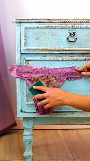 5-Minute Crafts Decor on Instagram: "Easy and unique DIY ideas to decorate your home at minimal cost! ⠀ #budgetfriendly #pocketfriendlydecor #idea #diy #creative #oldtonew #homedecorideas #trythis #lit #coolideas #diydecor #5mc #5minutecrafts #decor #reelitfeelit #reelinstagram"